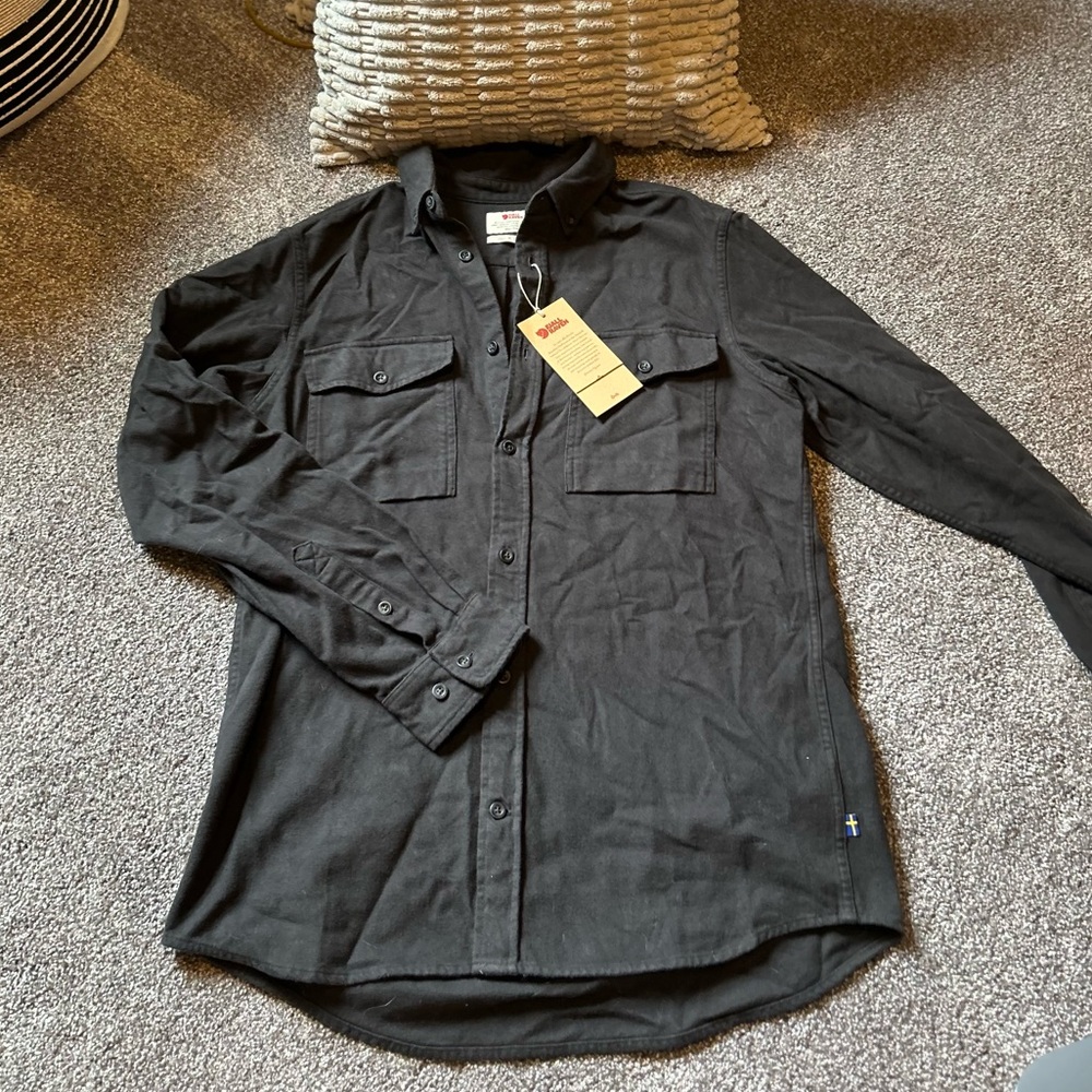 NWT Fjallraven Button Down